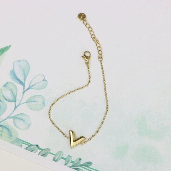 Yellow Gold Plated Chevron V Shape Charm Bracelet Adjustable, XPBL0624 - Picture 2 of 12